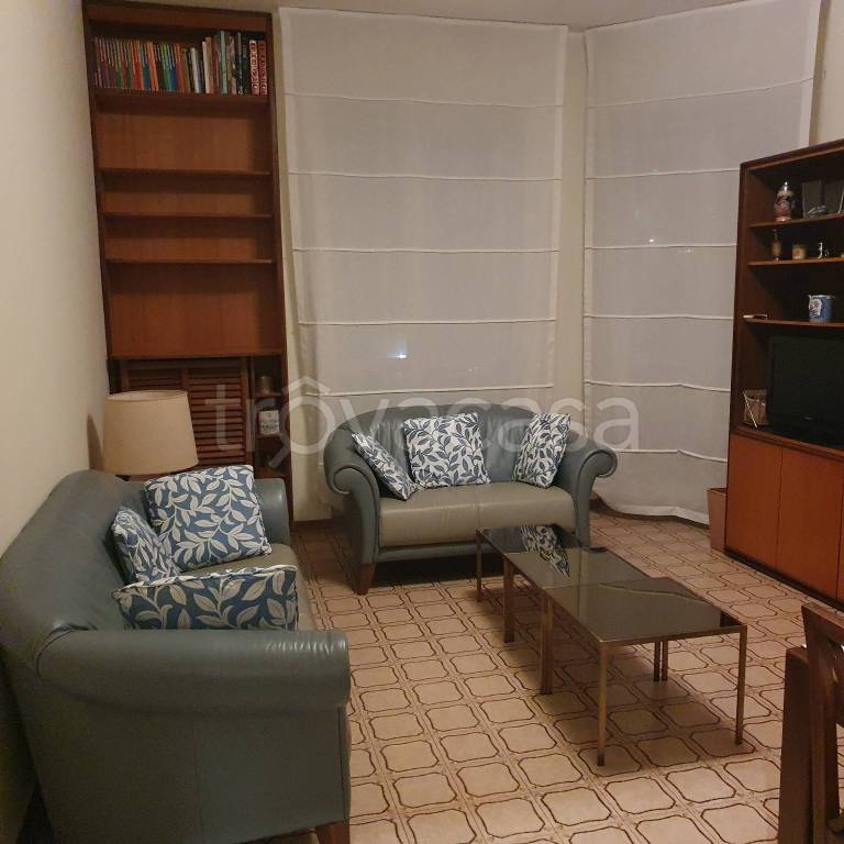 appartamento in affitto a Laveno-Mombello in zona Laveno