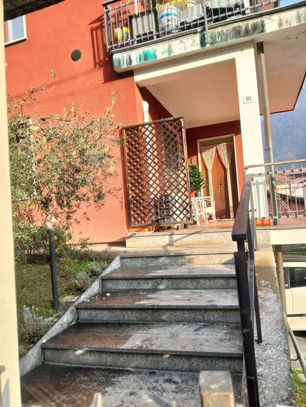 appartamento in affitto a Laveno-Mombello