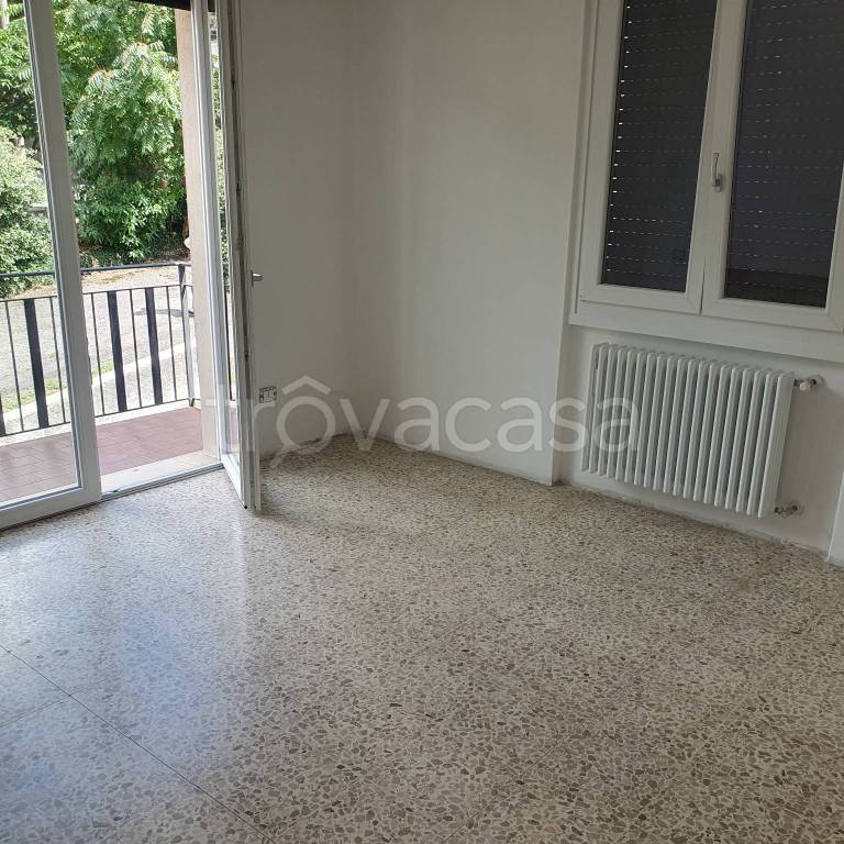 appartamento in affitto a Laveno-Mombello in zona Laveno