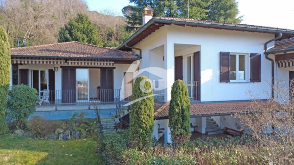 casa indipendente in affitto a Laveno-Mombello in zona Cerro