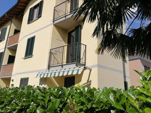 appartamento in affitto a Laveno-Mombello in zona Laveno