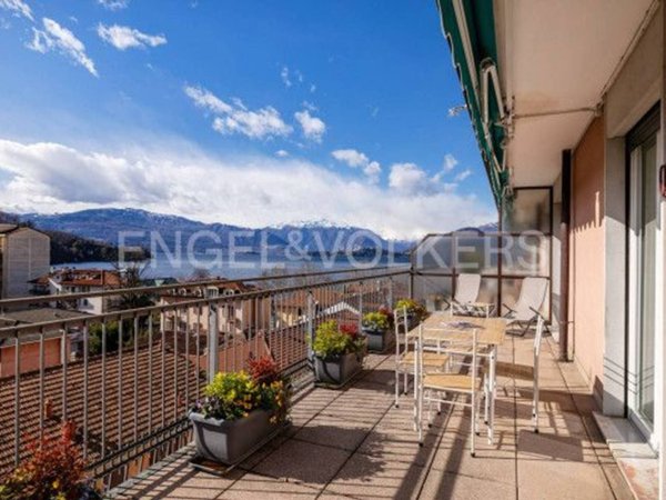 appartamento in affitto a Laveno-Mombello