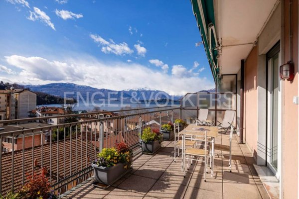 appartamento in affitto a Laveno-Mombello in zona Laveno