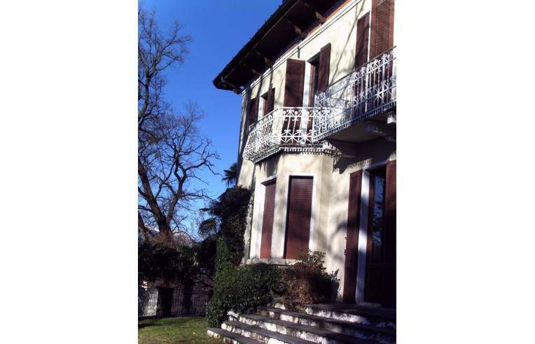 casa indipendente in affitto a Laveno-Mombello