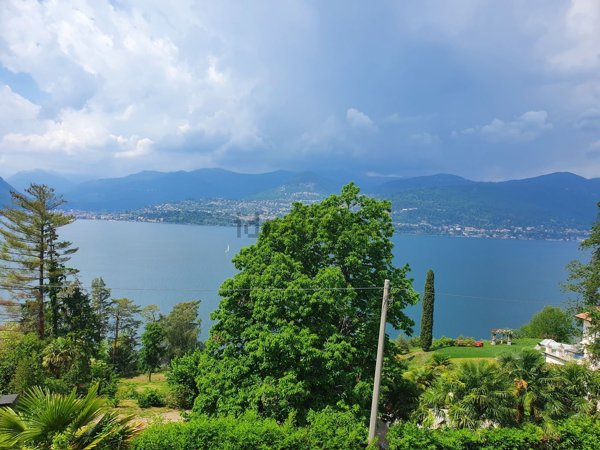 appartamento in affitto a Laveno-Mombello in zona Laveno
