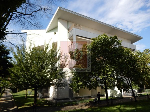 appartamento in affitto a Laveno-Mombello in zona Laveno