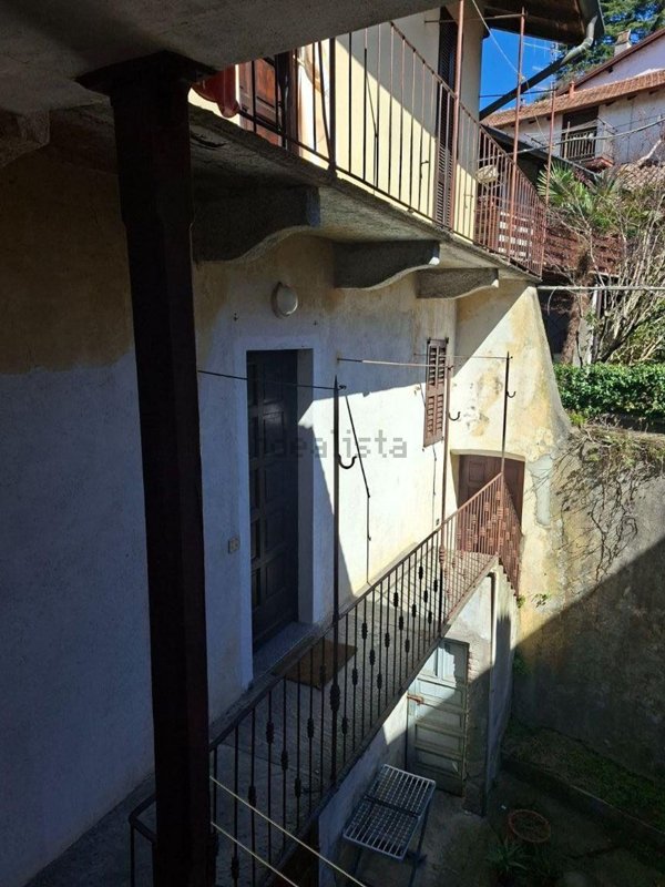 appartamento in affitto a Laveno-Mombello in zona Cerro