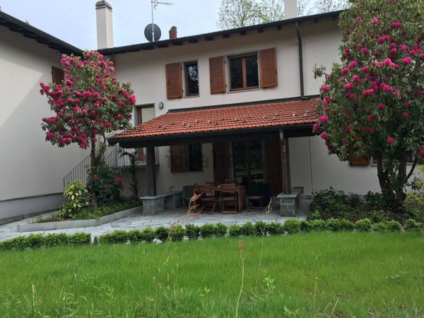 appartamento in affitto a Laveno-Mombello in zona Cerro