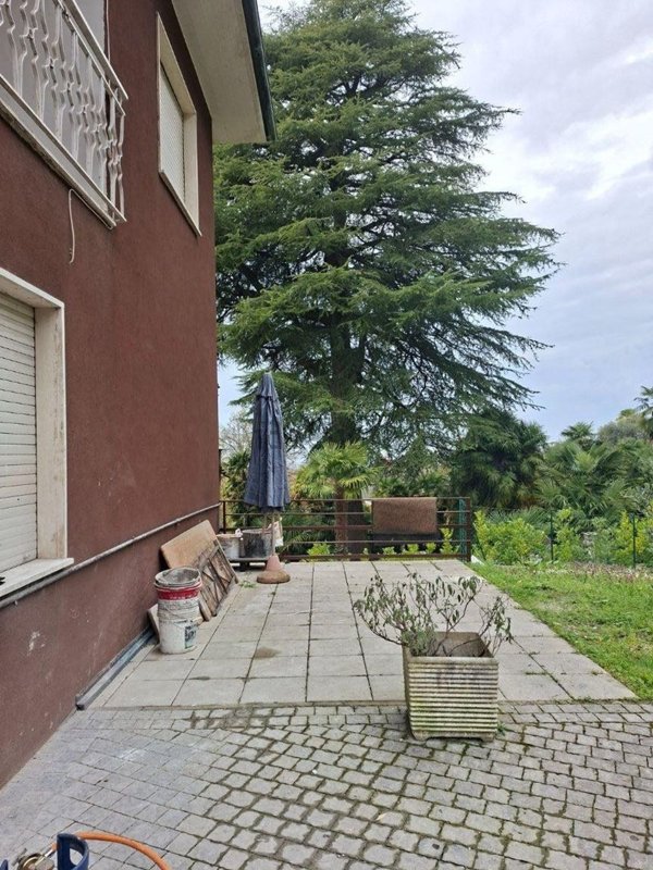 appartamento in affitto a Laveno-Mombello in zona Mombello