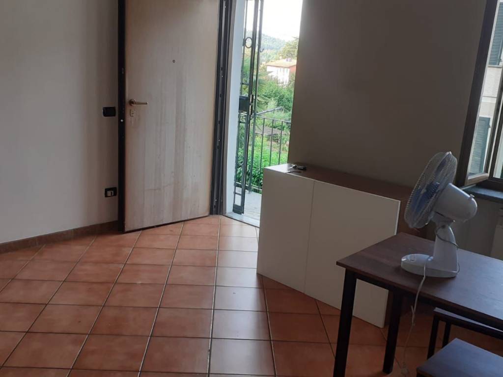 appartamento in affitto a Laveno-Mombello in zona Laveno