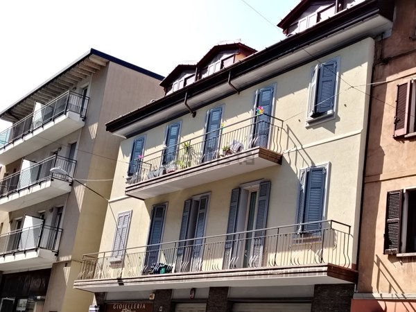 appartamento in affitto a Laveno-Mombello in zona Laveno