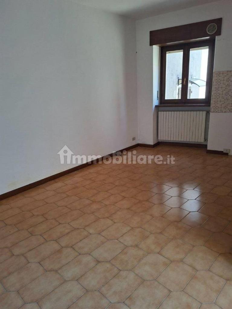 appartamento in affitto a Laveno-Mombello in zona Cerro