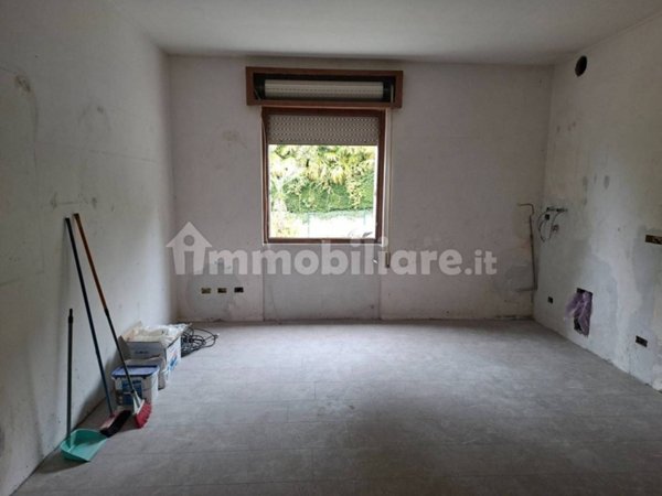 appartamento in affitto a Laveno-Mombello in zona Mombello