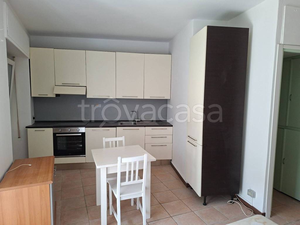 appartamento in affitto a Laveno-Mombello in zona Cerro