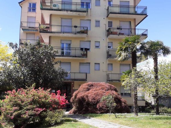 appartamento in affitto a Laveno-Mombello in zona Cerro