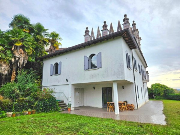 appartamento in affitto a Leggiuno