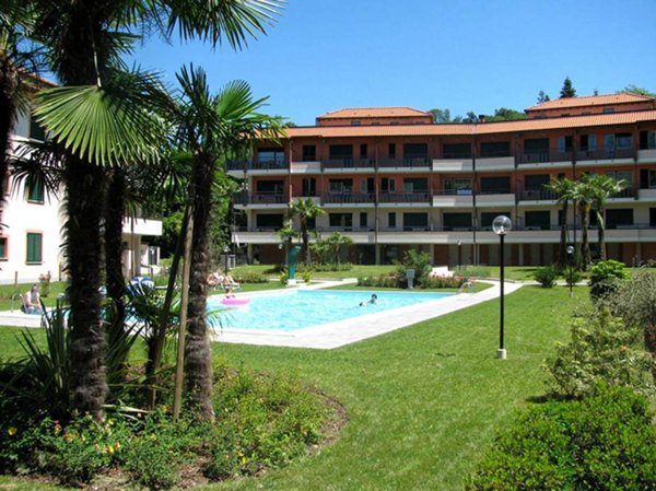 appartamento in affitto a Leggiuno in zona Arolo