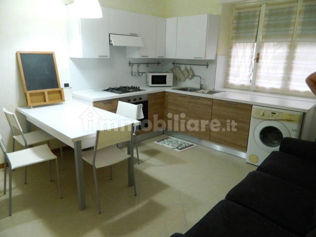 appartamento in affitto a Leggiuno in zona Reno