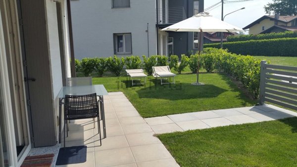 appartamento in affitto a Leggiuno