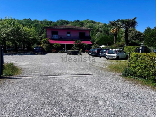 negozio in affitto a Leggiuno