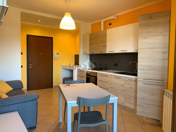 appartamento in affitto a Lonate Pozzolo in zona Sant'Antonino Ticino
