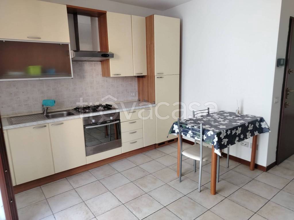 appartamento in affitto a Lonate Pozzolo