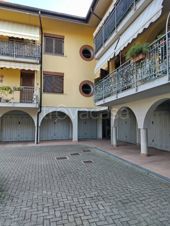 appartamento in affitto a Lonate Pozzolo