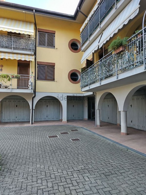 appartamento in affitto a Lonate Pozzolo