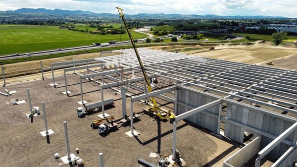 capannone in affitto a Lonate Pozzolo