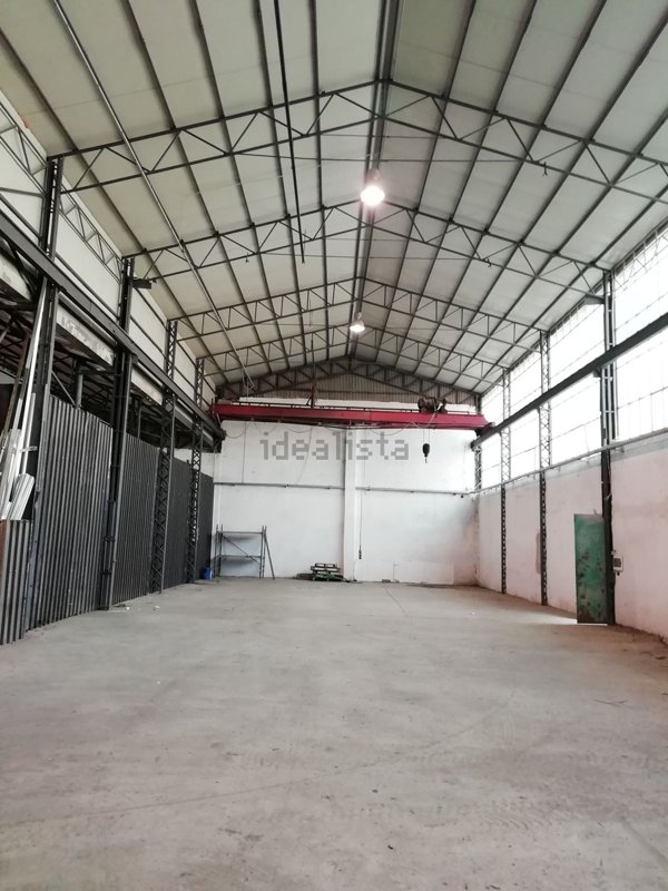 locale commerciale in affitto a Lonate Pozzolo