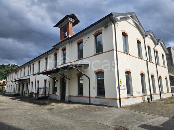 locale commerciale in affitto a Luino