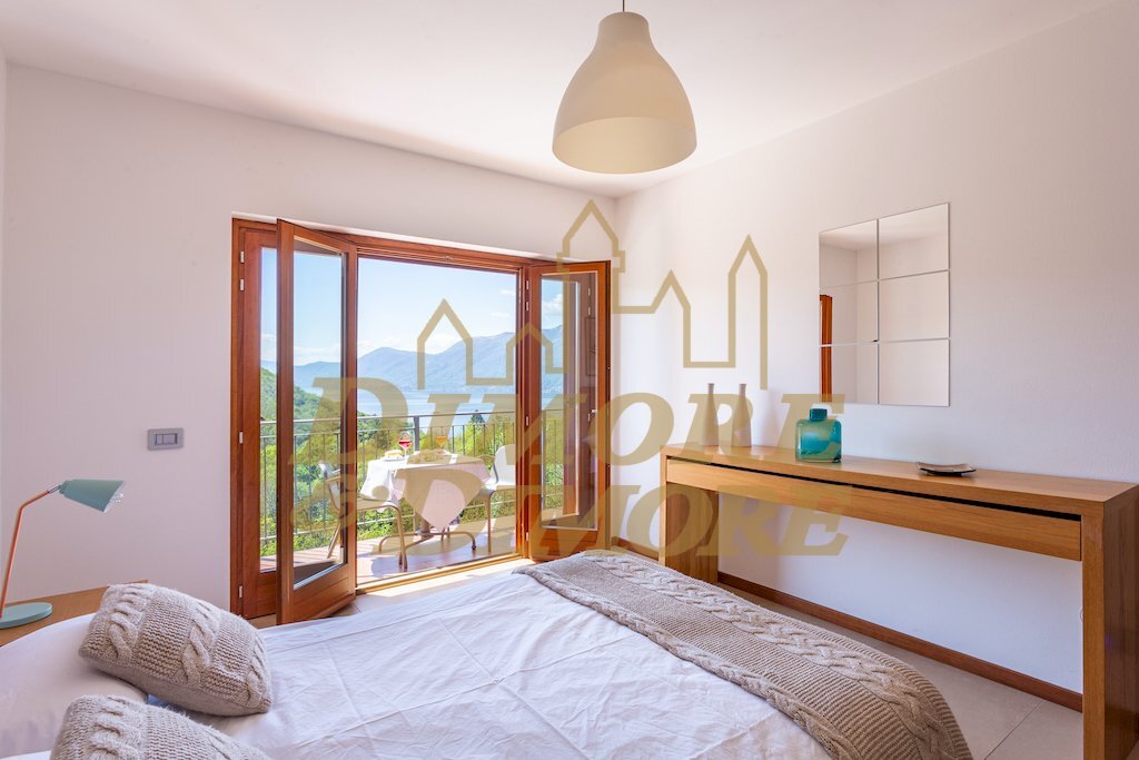 casa indipendente in affitto a Luino in zona Colmegna