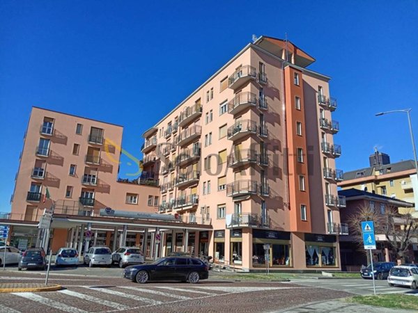 appartamento in affitto a Luino in zona Fornasette