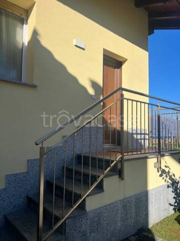 appartamento in affitto a Luino in zona Voldomino