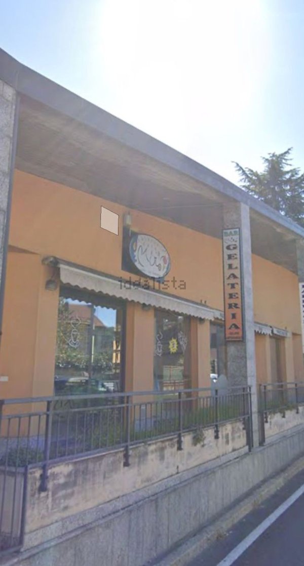 locale commerciale in affitto a Luino