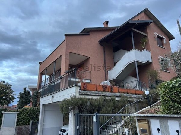 appartamento in affitto a Luino in zona Voldomino