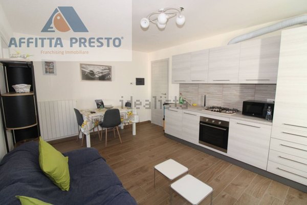 appartamento in affitto a Luino in zona Colmegna
