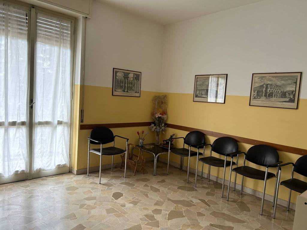 negozio in affitto a Malnate