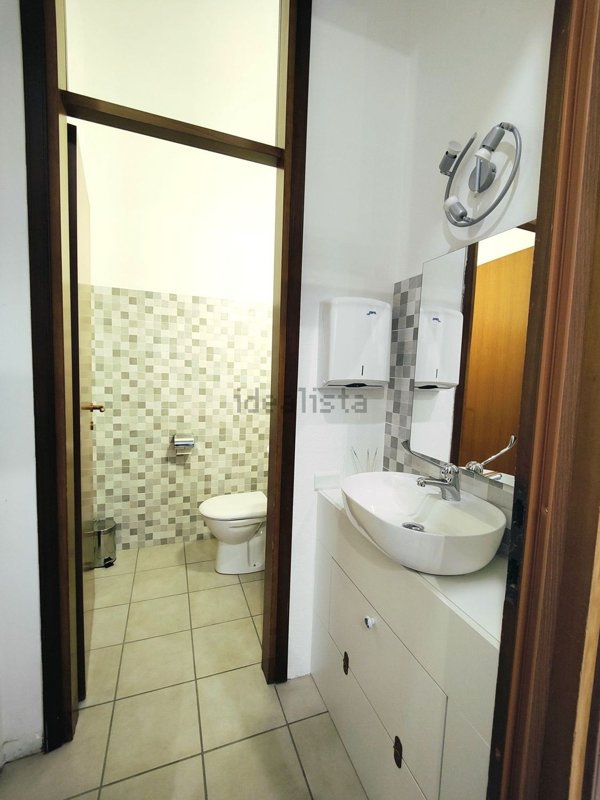 negozio in affitto a Malnate