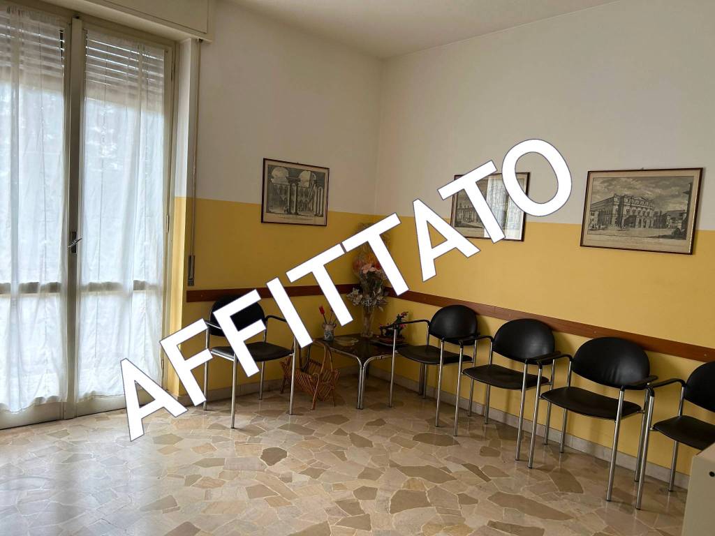 negozio in affitto a Malnate