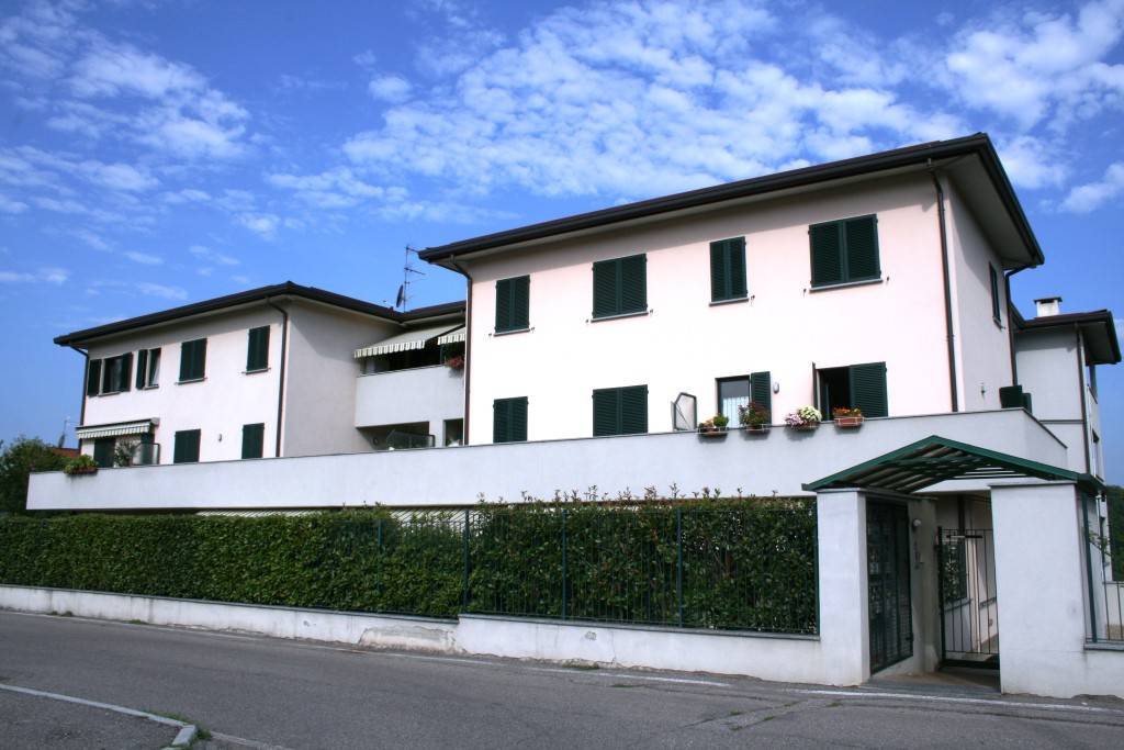 appartamento in affitto a Malnate