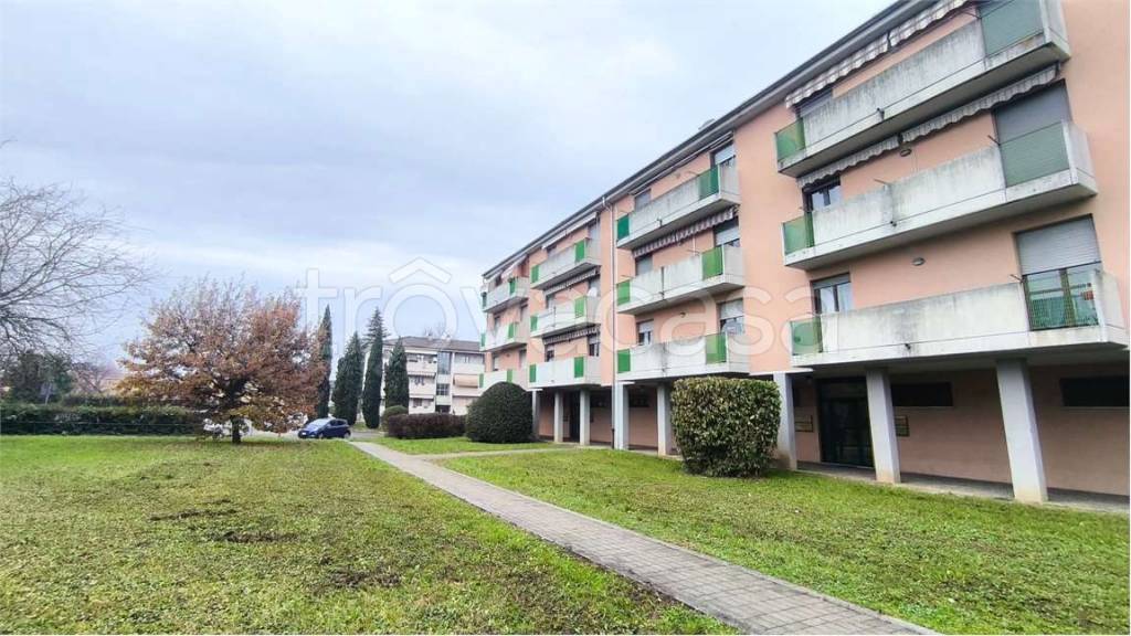 appartamento in affitto a Malnate in zona San Salvatore