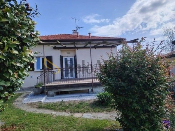 appartamento in affitto a Marchirolo