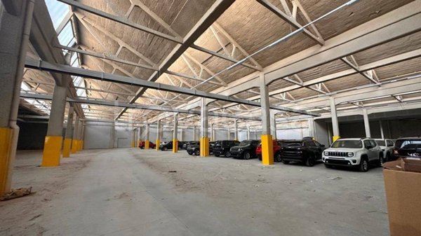locale commerciale in affitto a Marnate
