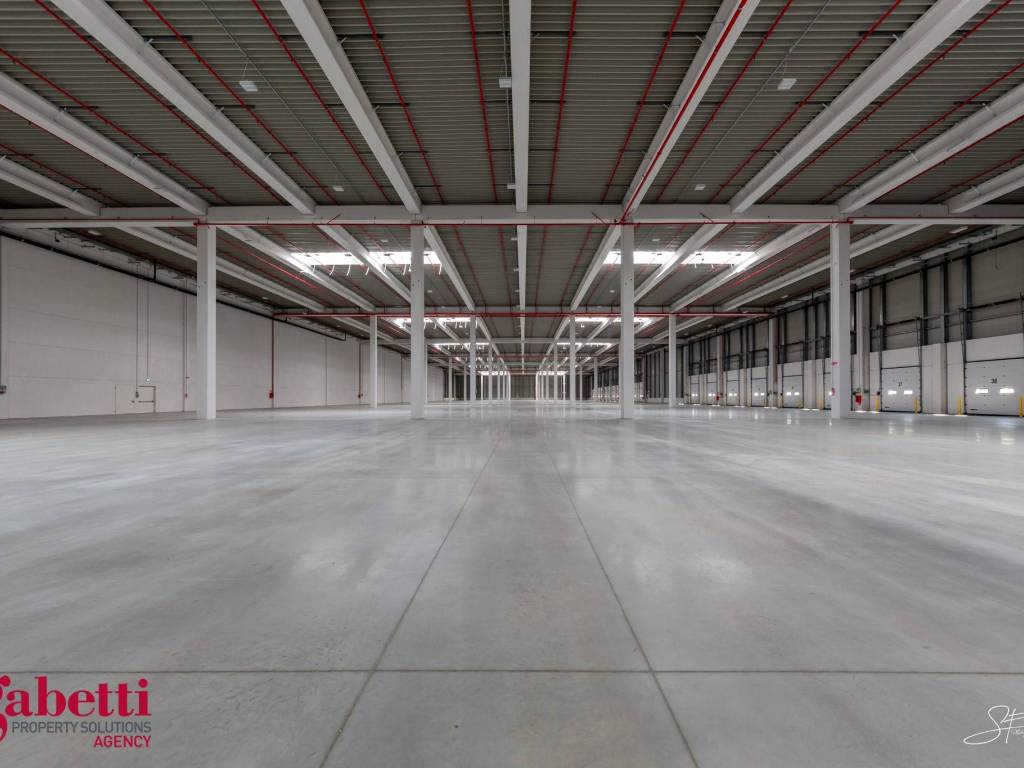 locale commerciale in affitto a Marnate