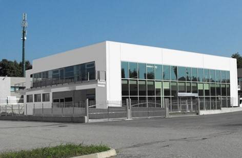 locale commerciale in affitto a Mercallo
