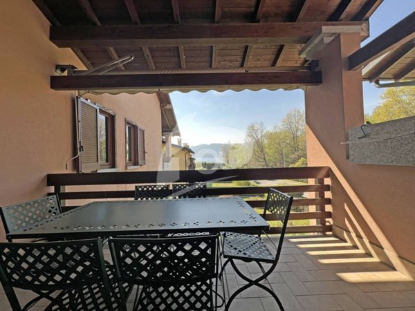 appartamento in affitto a Monvalle