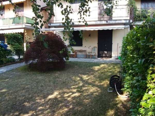 appartamento in affitto a Monvalle