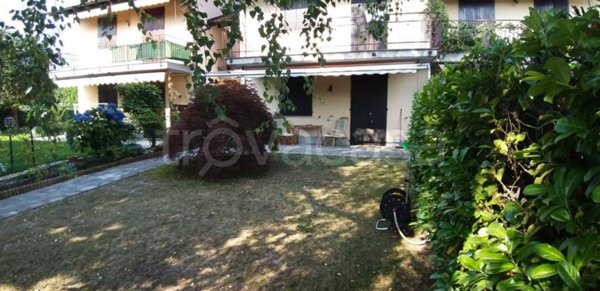 appartamento in affitto a Monvalle