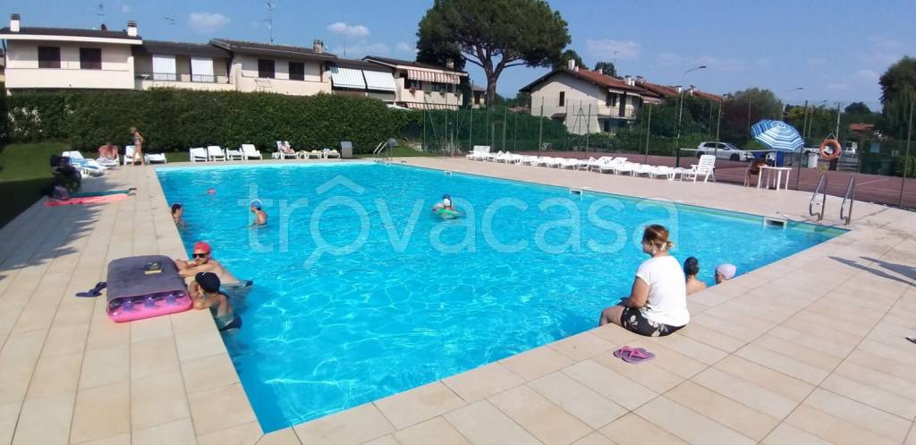 appartamento in affitto a Monvalle